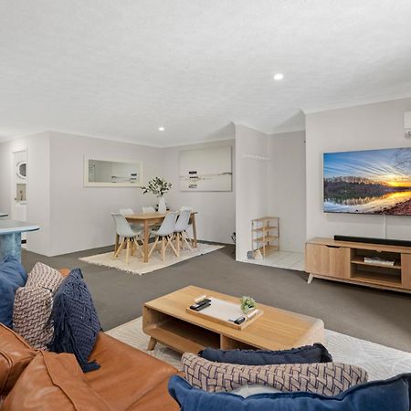Oceanside Cove Aparthotel Gold Coast Buitenkant foto