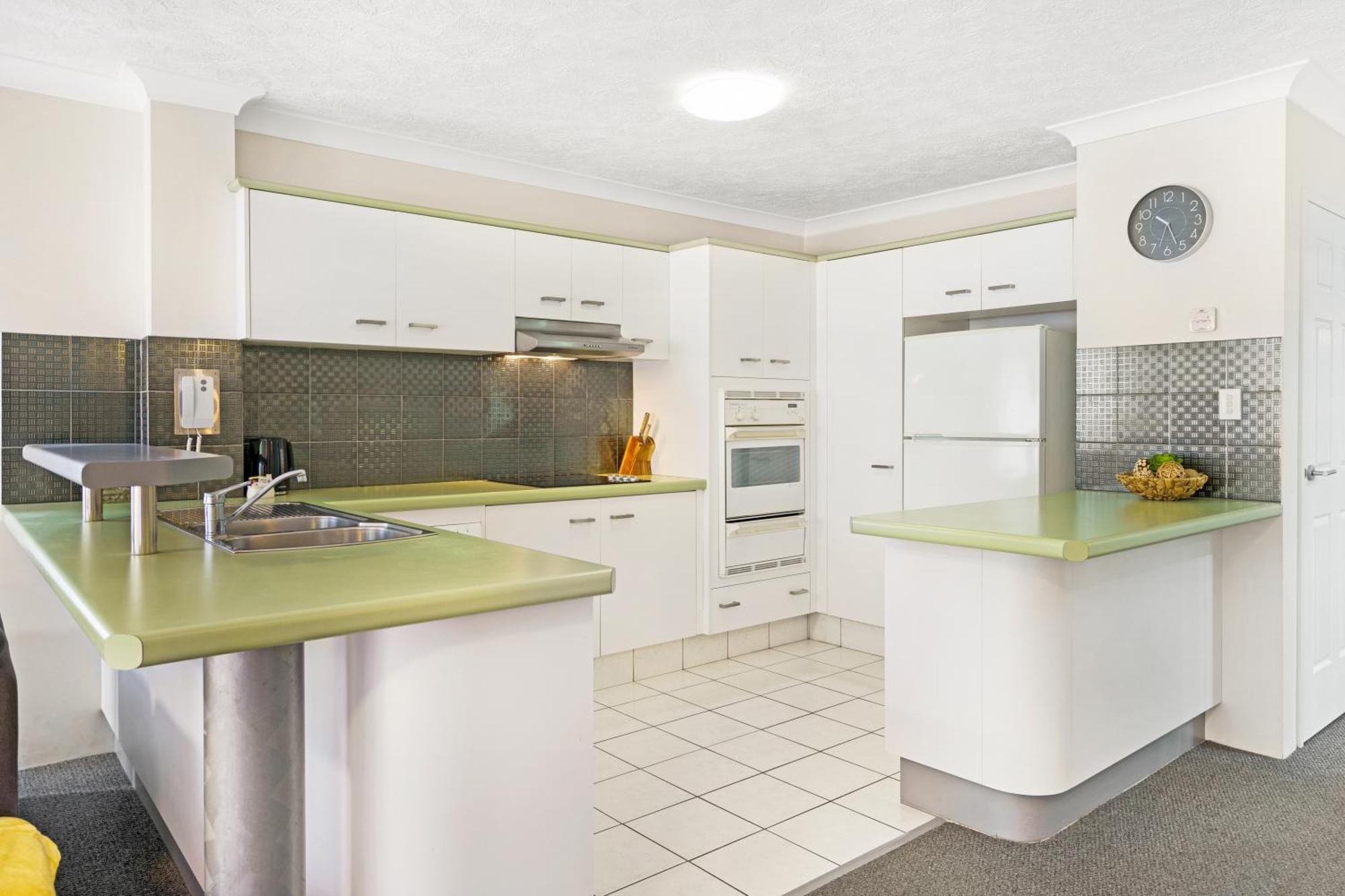 Oceanside Cove Aparthotel Gold Coast Buitenkant foto