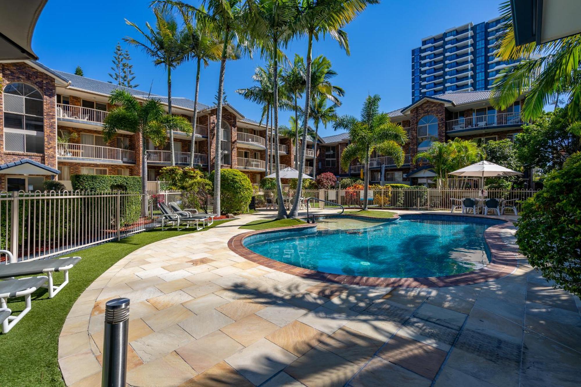 Oceanside Cove Aparthotel Gold Coast Buitenkant foto