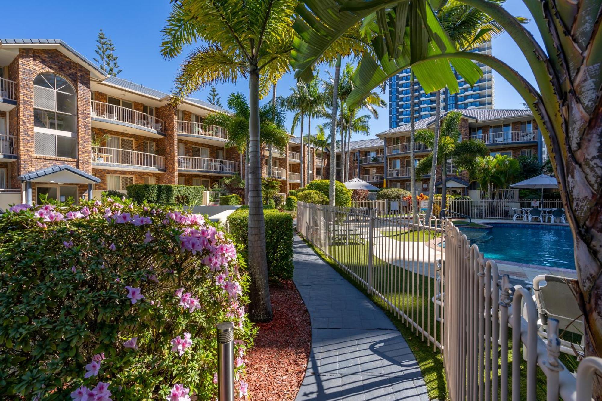 Oceanside Cove Aparthotel Gold Coast Buitenkant foto